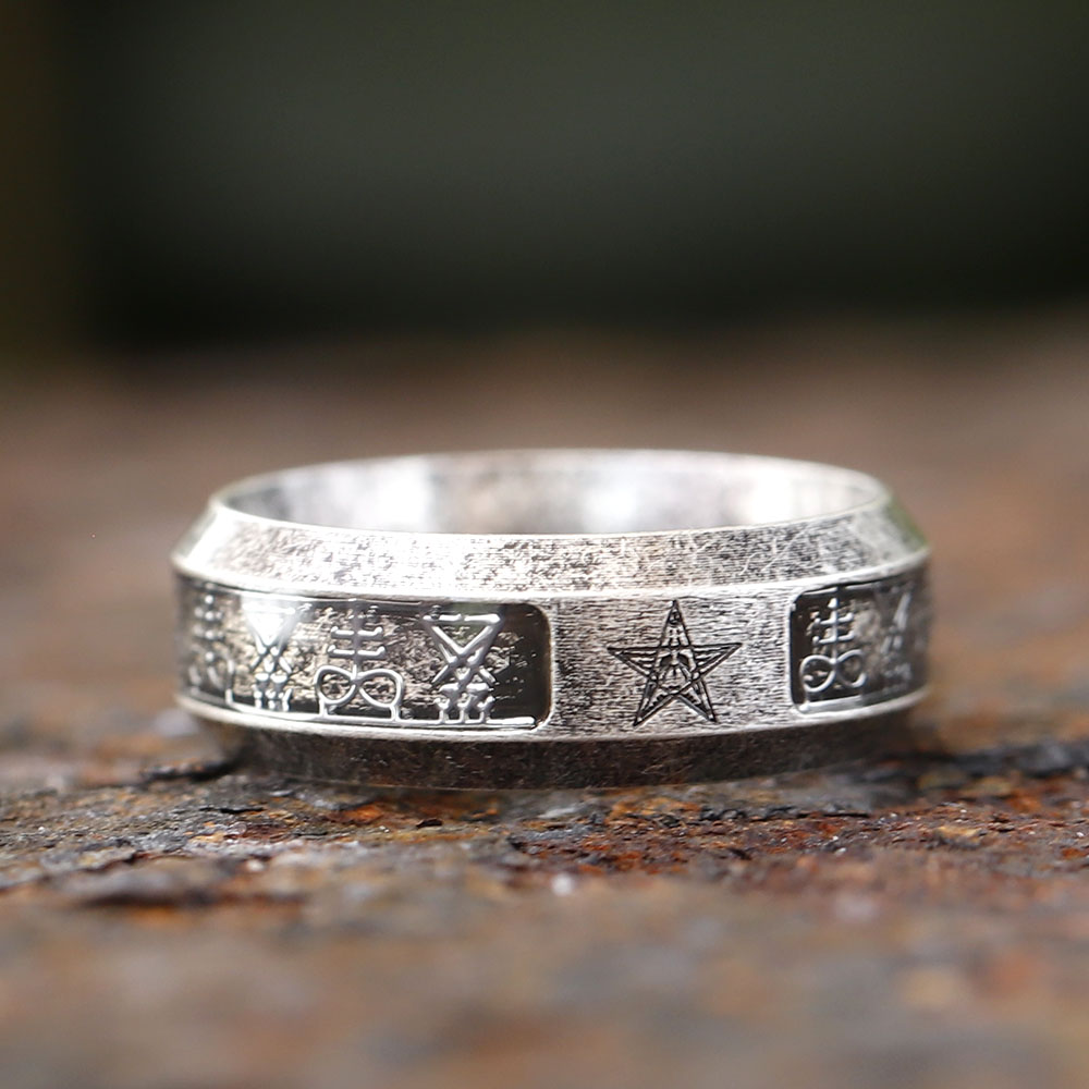 2024 New Vintage Ring Lucifer  - Men'S Fashion Guide ulasan dan harga
